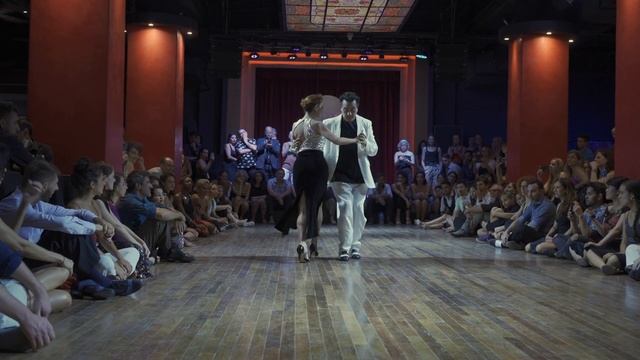 CHICHO FRUMBOLI & MOIRA CASTELLANO - TE VAS MILONGA, ADOLFO BERÓN