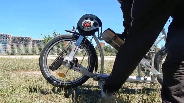 Patinete con pedales similar a Streetstepper, Elliptigo, Stepper Bike o Bionic Runner