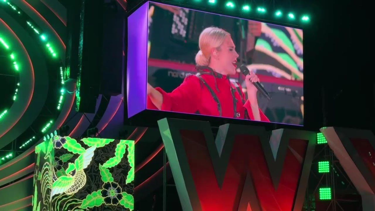 НАШ АТАМАН - РОССИЯ! Пелагея на Всемирном Молодежном Фестивале