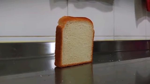 Хлеб упал