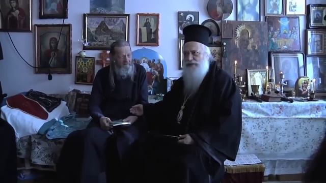 Схиархимандрит Иона (Игнатенко) принимает в своей келии греческого архиерея Пантелеймона
