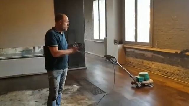 Parketrenovatie door Verthé Interieurs - parket kleuren in Track75 te Harelbeke