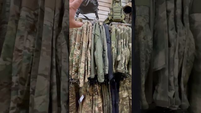 Пополнение запасов тактической одежды и снаряжения в магазине