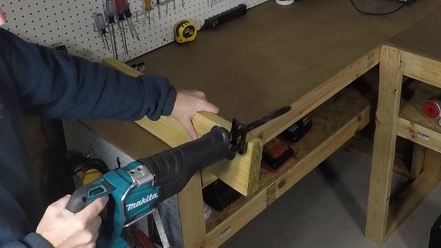 A Quick Look At The X2 Makita XR-J06 36v Cordless Sawzall / Reciprocating Saw