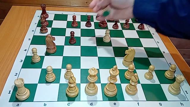 113  С45 Шотландская партия за белых 1-0.