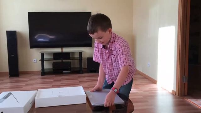 Распаковка MacBook Pro Retina 15" touch bar