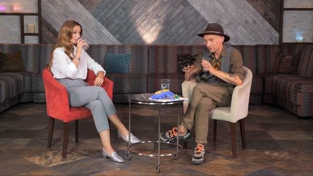 ПО СУТИ О   Cахар заставляет стареть наш организм.