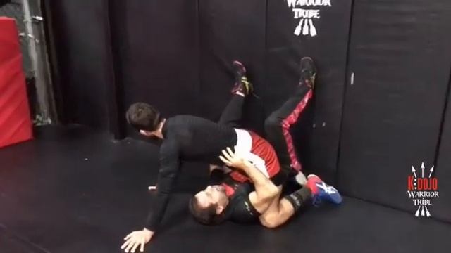 Escape from the mount using wall  walk  Выход из маунта с помощью стены