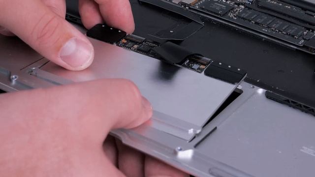 MacBook Air A1466 (Mid 2013 - 2017) trackpad vervangen - Fixje.nl
