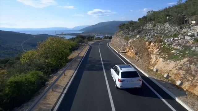SKODA Superb Sportline Combi - Driving Video | AutoMotoTV