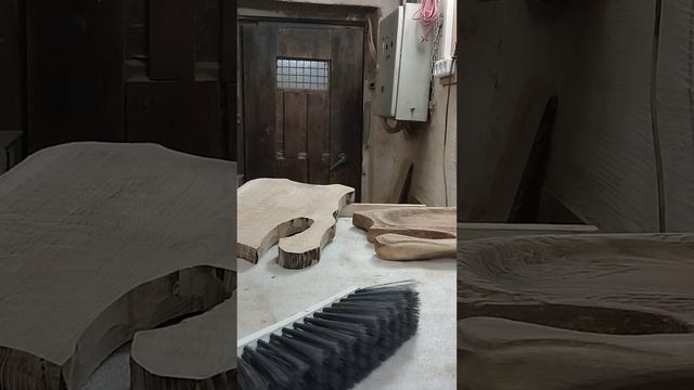Как сделать топор из массива старой дубовой доски.25.11.23 г.