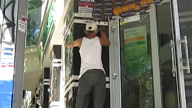 Коммунальщики отмывают Сбербанк