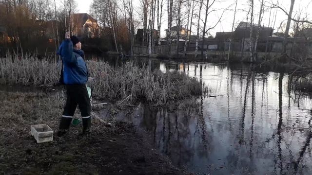 Как прикормить рыбу в Апреля для хорошего клева. Прикормка на карася.