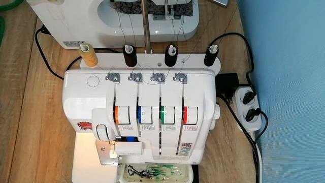 Оверлок Merrylock 005.Обзор.Часть 1.
