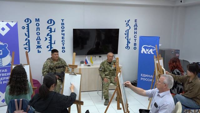 Единая Россия провела в штабах общественной поддержки акцию «Портрет солдата»