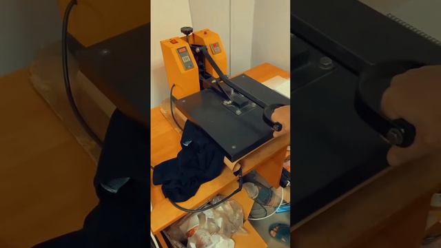 печатаем и переносим термонаклейки на одежду
