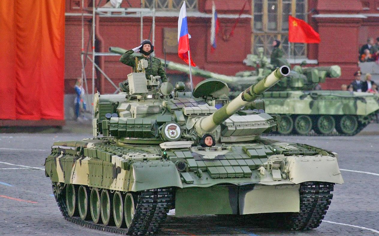 Испытания танка Т-80У в Швеции на конкурсе на основной боевой танк, 1993-94 гг.  T-80U in Sweden.mp4