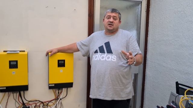 Invertoare EAsun power in paralel (Romana)
