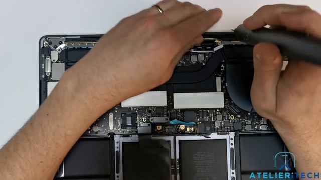 Remplacer l'écran d'un Macbook Pro Apple 15" A1707.