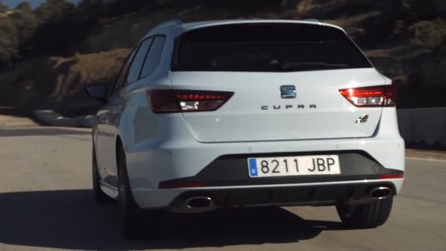 Seat leon ST cupra - First test drive Barcelona