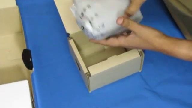 Unboxing: Nikon D5300 Camera 18-140mm Lens