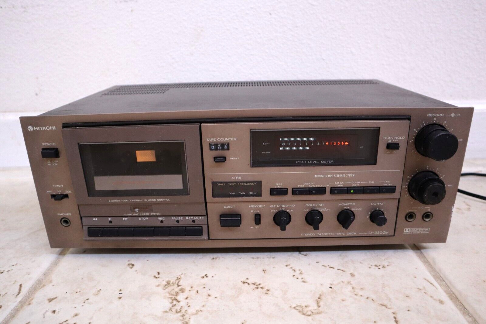 Винтажная стереокассетная дека Hitachi D-3300M-Япония-1979-1983-год