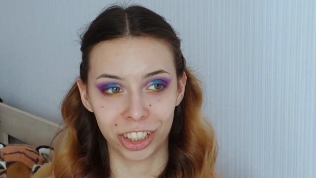 МАКИЯЖ РАНДОМНЫМИ ЦВЕТАМИ