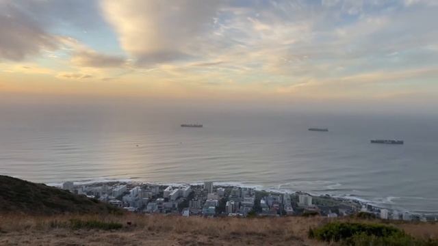 Cape Town Vlog| Exploring Cape Town| Chapman's Peak| Cape Town City Tour Bus| Signal Hill Sunset