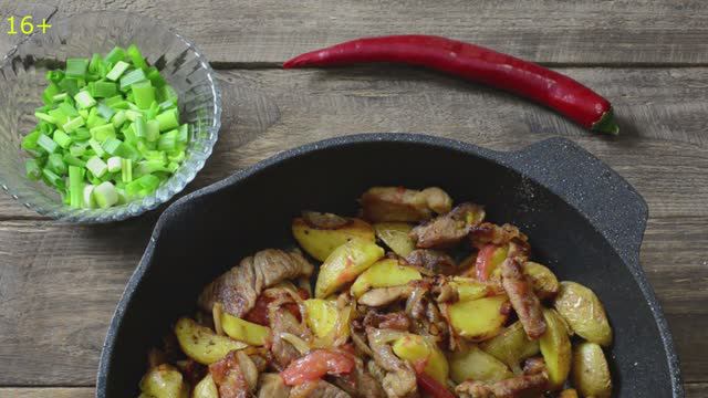 Жареное мясо с картошкой - рецепт наоборот.