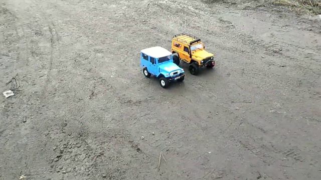 WPL C 34 Toyota FJ40 vs MN D98 !! порталы !! Смотрим кто быстрее.