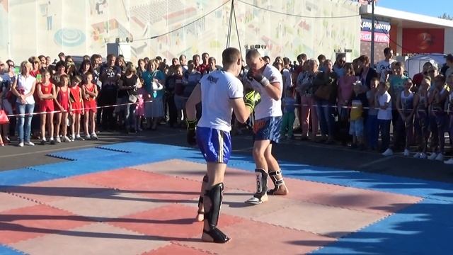 Кикбоксинг. Показательное выступление ДЮСШ "Колос" в День физкультурника-2016. Сумы
