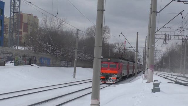 Электропоезд ЭД2Т-0033 сообщением Москва - Ипподром
