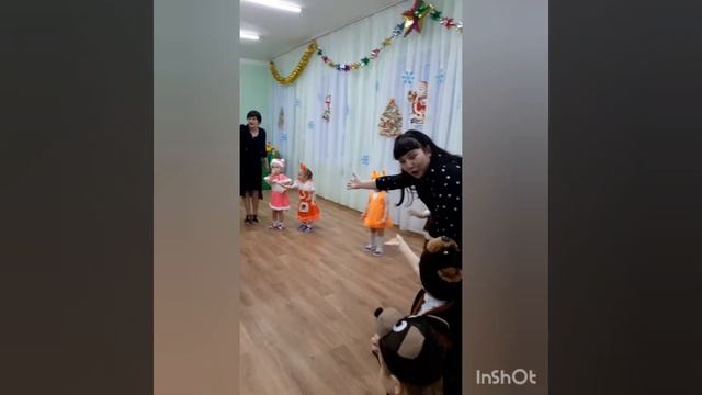 Новогодний праздник у малышей.