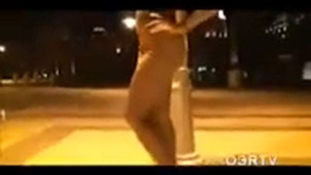 Berkova tancuet striptiz