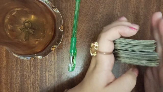 РАБОТА: ЧТО ДАЛЬШЕ ЖДЕТ ВАС? ОРАКУЛ НА 2 ВАРИАНТА. ОБЩИЙ РАСКЛАД НЕ ДЛЯ ВСЕХ