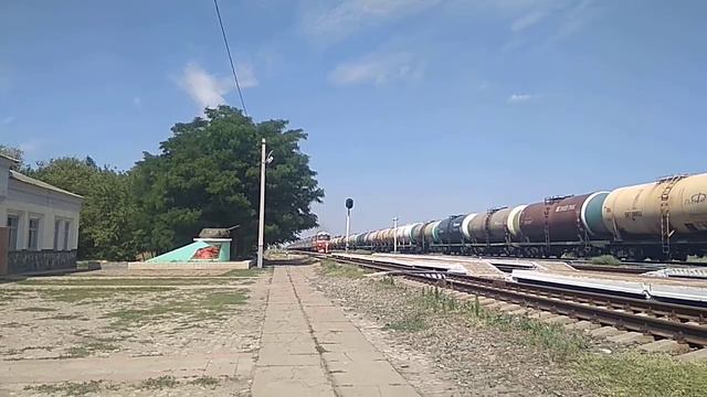 «Полет тапка» ТЭП70-0299 с пассажирским поездом №242 Адлер - Иркутск и приветливой бригадой