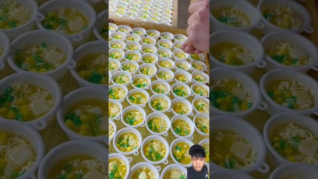 Simulated food play instant noodle bowl with hand-added soup #食万 #食wantoy #風PLAY @DOU+小assistant @T