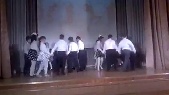 Танец точка точка за петая