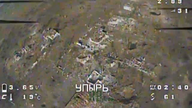 🇷🇺💥 ВСУ на выход: Российский FPV-дрон выкуривает боевиков из здания