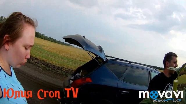 Воруем подсолнухи в поле, поехали домой.
