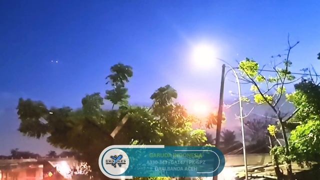 Landing Sore - Malam | KLM B777 ANA B787-9  ETIHAD B777 GARUDA A330-9 SINGAPORE BATIK CITILINK
