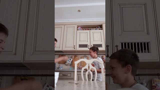 большая или маленькая ложка челендж