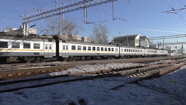 Электропоезд ЭД4М-0460 (ЦППК) пригородный поезд №6013 Балашиха - Нижегородская.
