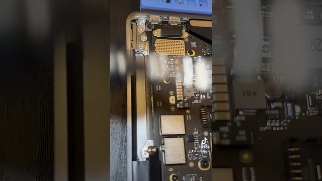 MacBook Air 2020 Screen Replacement