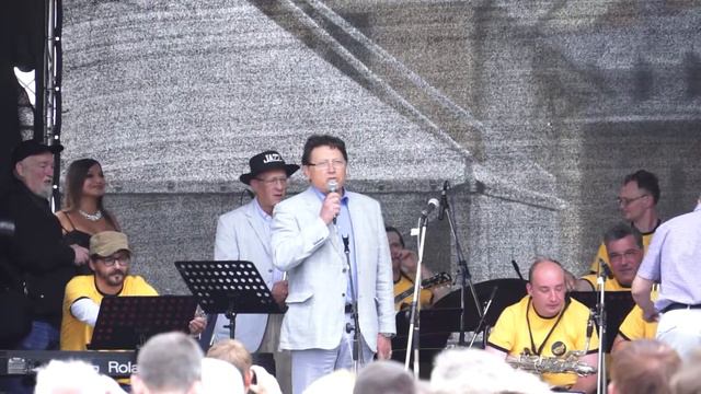 Фестиваль Свинг Белой ночи 2014. Поздравление Давида Голощёкина. Видео - Александр Травин