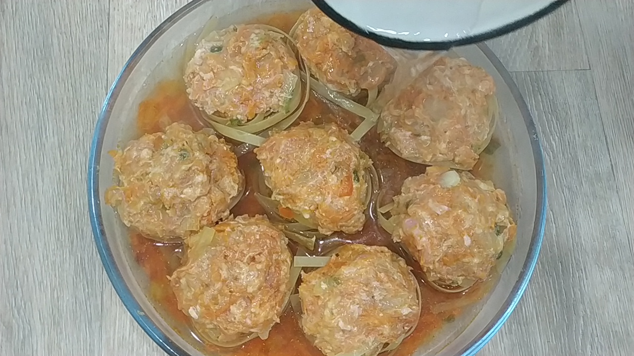 Когда до пенсии 2 дня.Удивила всех моих гостей .Беру обычный фарш ,а получается такая вкуснятина