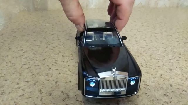Модель машины Rolls Royce Sweptail.