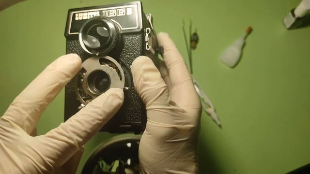 How to put the shutter speed ring on the camera Lubitel 166.1 method