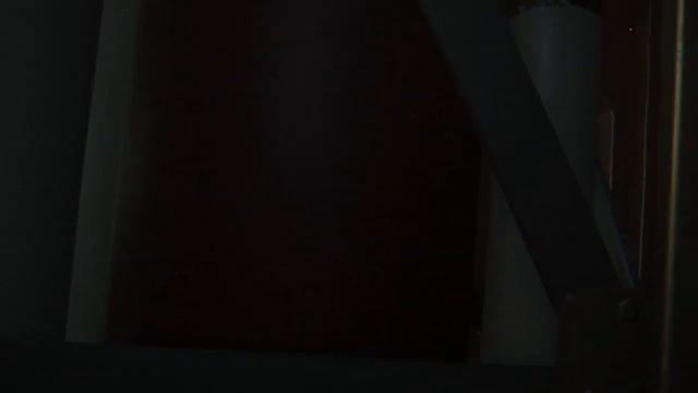 Alien: Isolation™ Never Play the flashlight Game With The Xenomorph