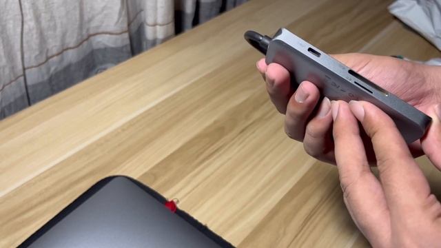 Unboxing Macbook Air M1 in 2022